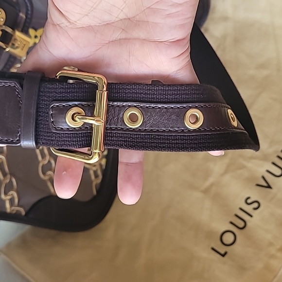 Louis Vuitton Limited Edition Charms Musette Brown Crossbody bag. - Picture 5 of 11